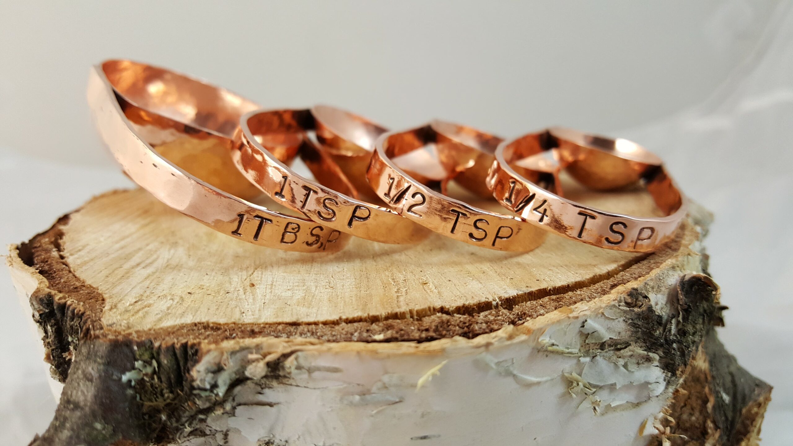 A details of the measurement stamps.