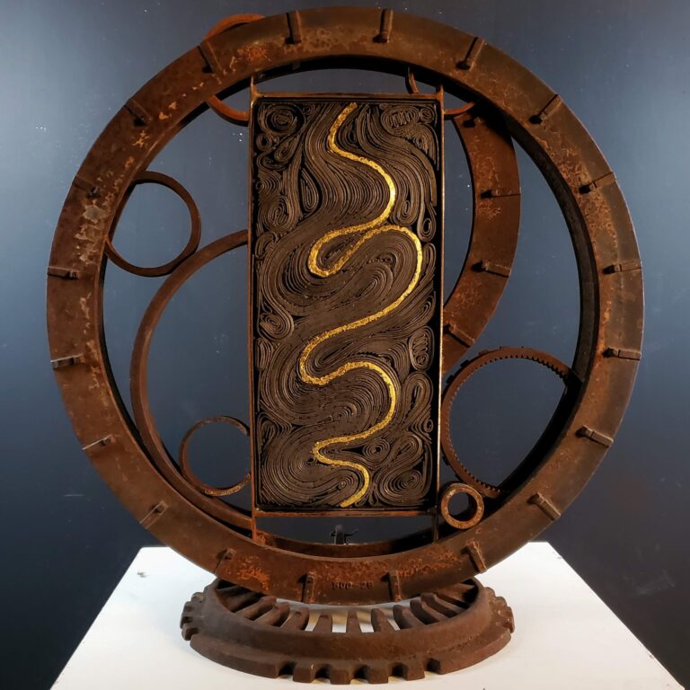 A straight-on view of the sculpture, Oxbow